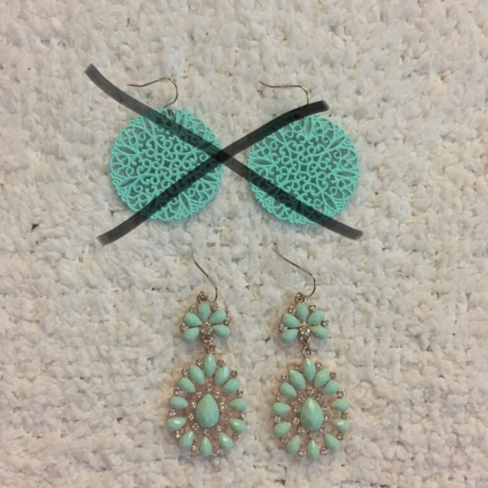 *SOLD* Charlotte Russe | Mint Earrings